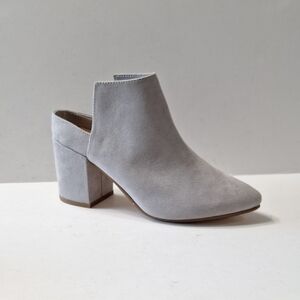 Express NEW Gray Faux Suede Pointed Toe Classic Block Heel Mules Size 7